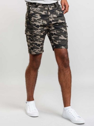 CHADWICK 1-D555 Camouflage Print Cargo Shorts